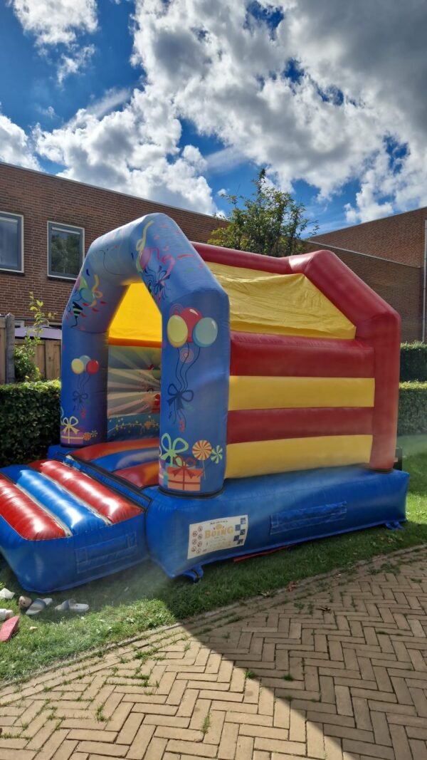 Springkussen: Feest (3.7m x 3.0m x 2.8m) - Afbeelding 5